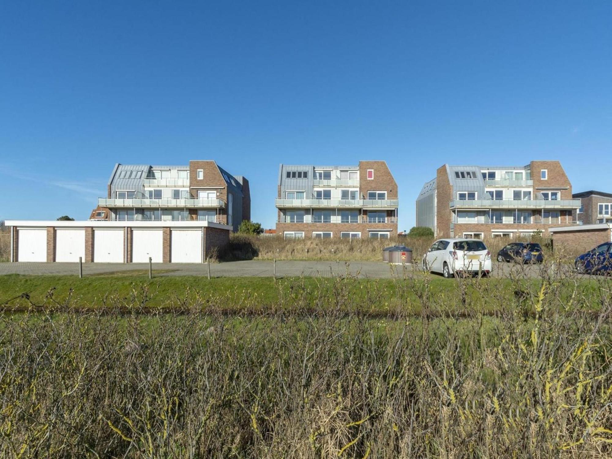 Alluring Coastal Apartment Callantsoog Exterior photo